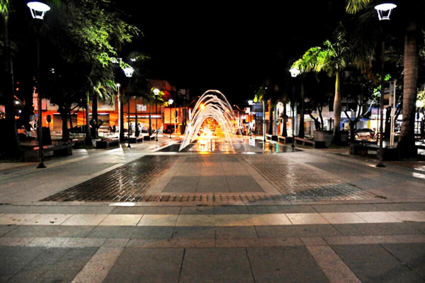 Praça Abrantes. Camaçari, Brasil. 2007