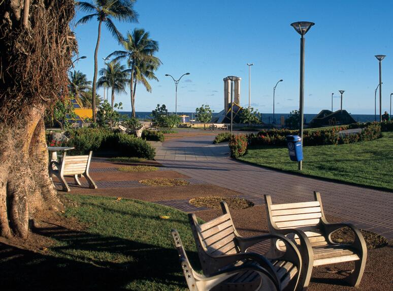 Praça Nossa Senhora da Luz. Salvador, Brasil. 2000