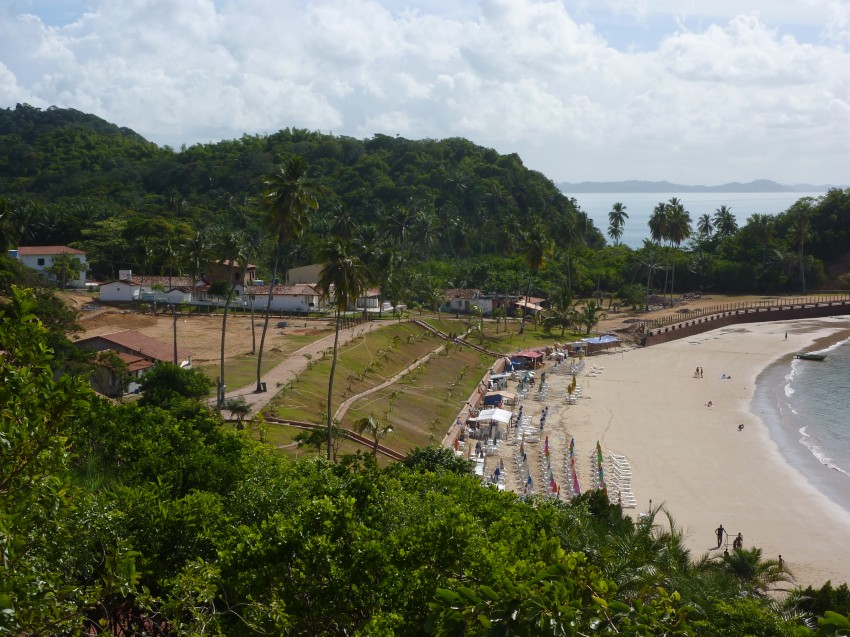 Urbanístico e Restauro em Ponta de N.Sª de Guadalupe. Ilha dos Frades, Brasil. 2010