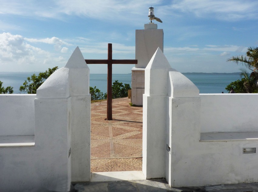 Urbanístico e Restauro em Ponta de N.Sª de Guadalupe. Ilha dos Frades, Brasil. 2010