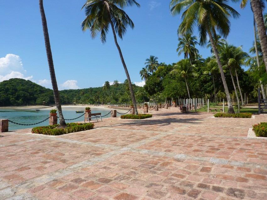 Urbanístico, Promenade e Restauro em Loreto. Ilha dos Frades, Brasil. 2007